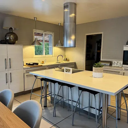 3 Bedroom House With Pool Villa Villeneuve (Alpes-de-Haute-Provence)