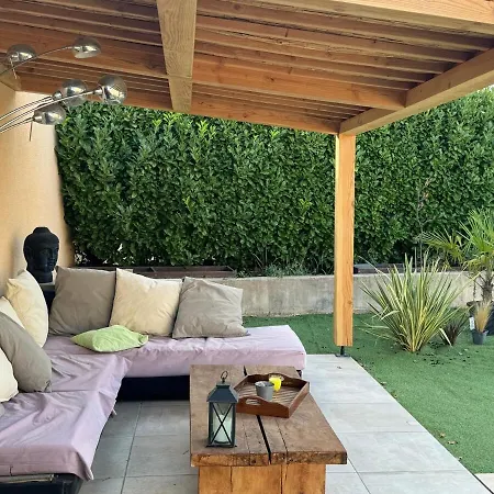 3 Bedroom House With Pool * Villeneuve
